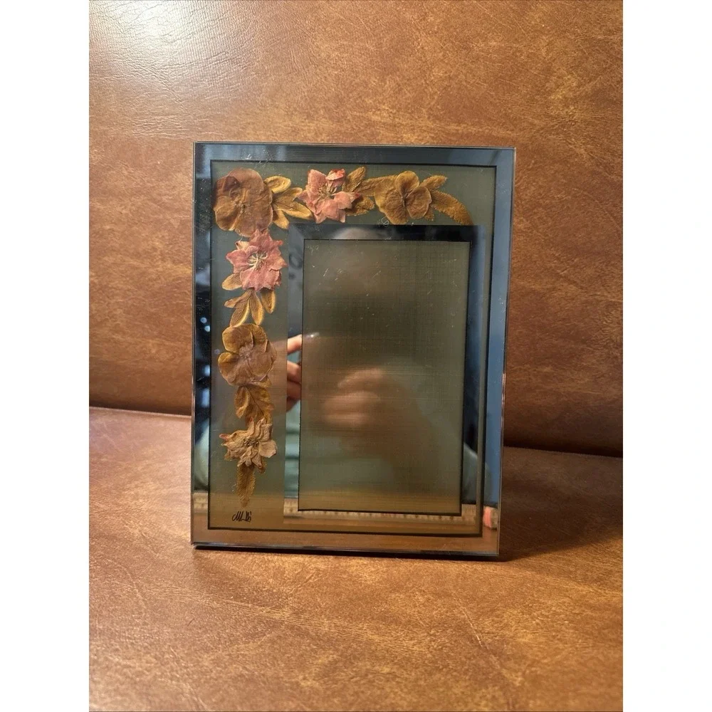 Glass Picture frame Pressed Dried Flower 4X6 Signed